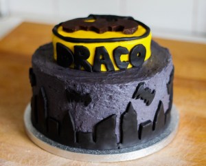 batman-birthday-cake